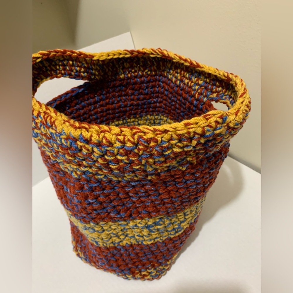 Toy Basket Book Basket Pet Supplies Basket Handmade Crocheted - Picture 4 of 16